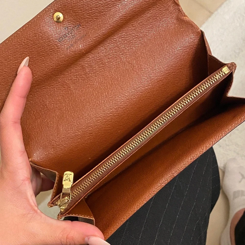 Louis Vuitton Dark Brown Monogram Clutch/Wallet - Picture 5 of 12